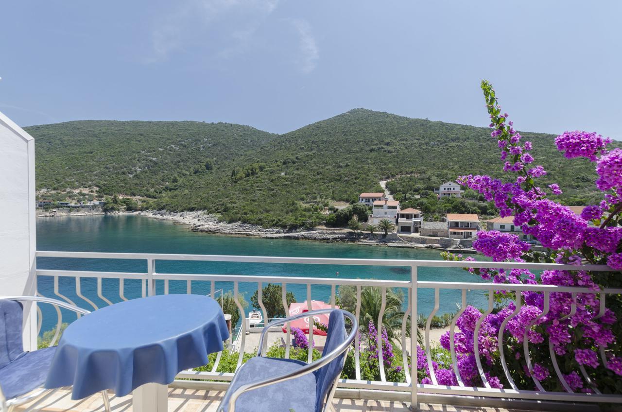 Apartments Dinko Gdinj Екстер'єр фото