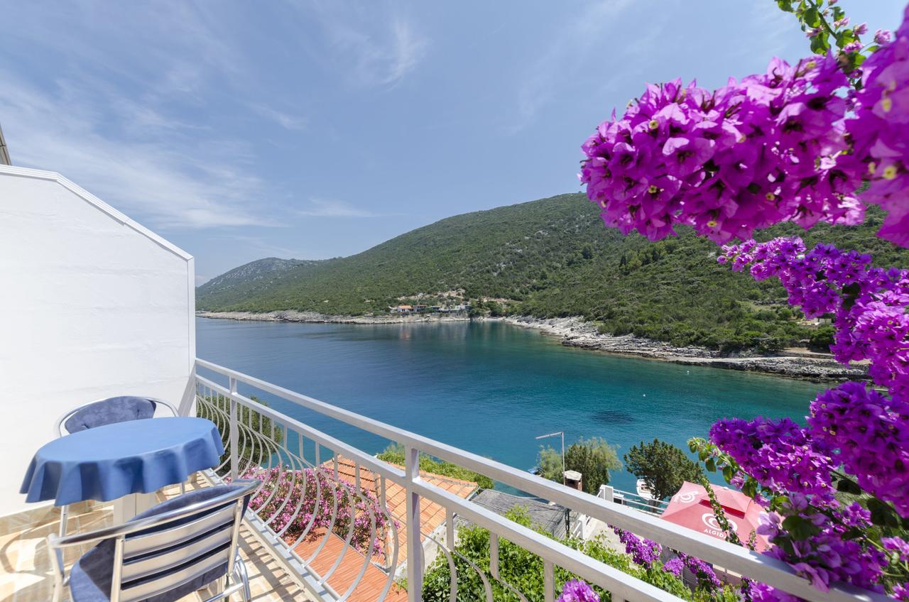 Apartments Dinko Gdinj Екстер'єр фото